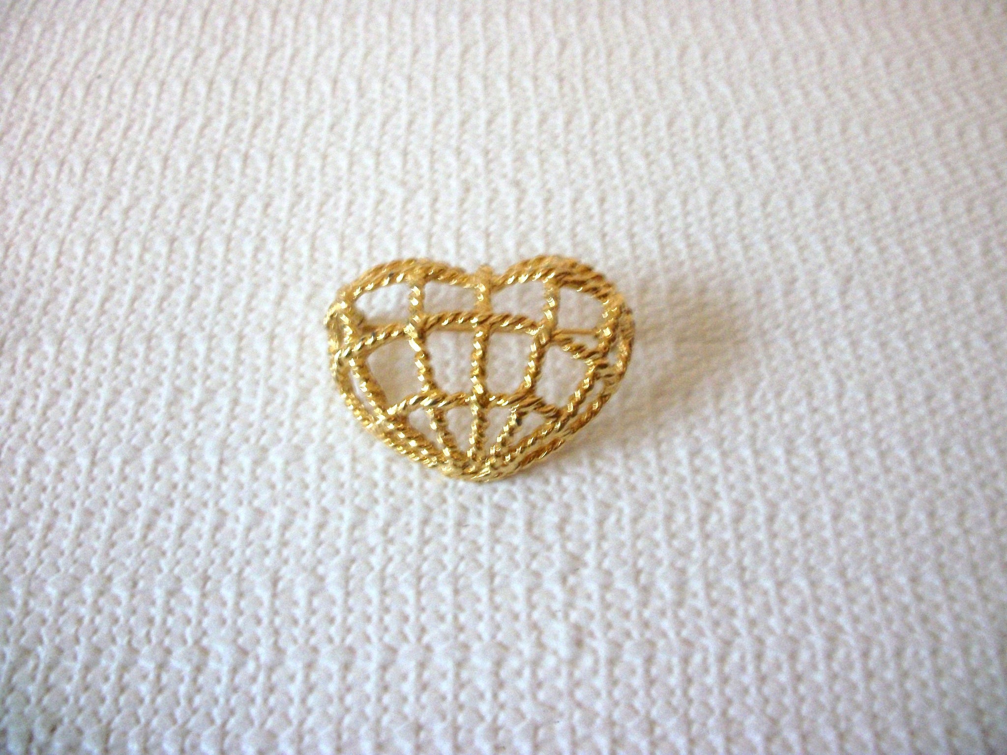 Vintage Gold Toned Big Heart Pin 71218T