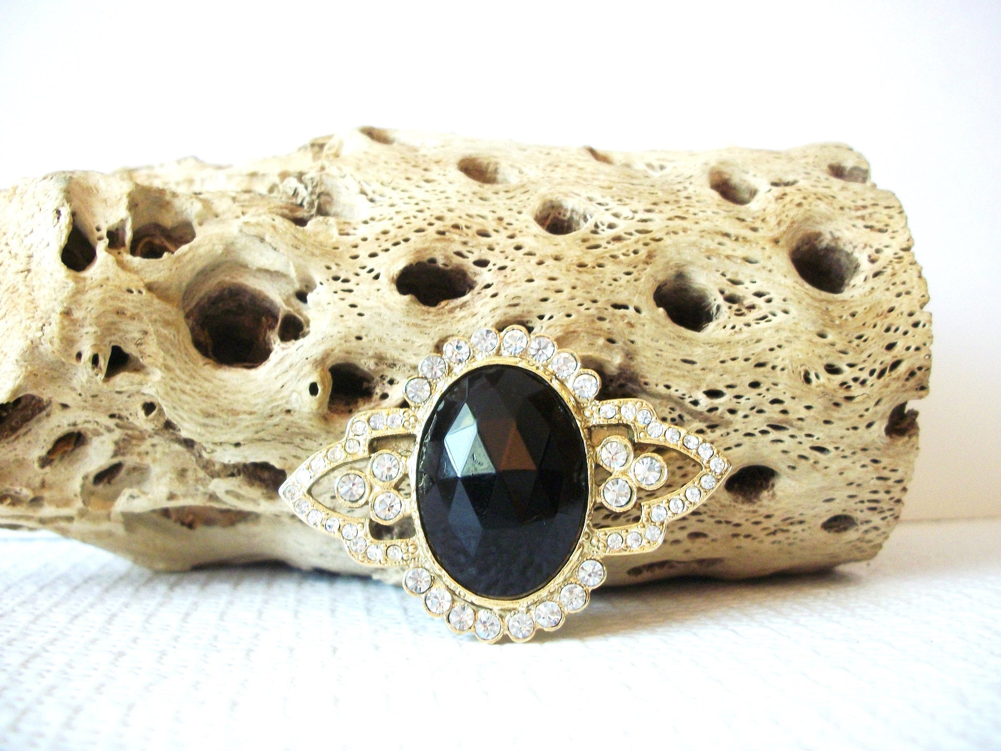 Vintage Gold Tone Black Rhinestones Brooch 71218T